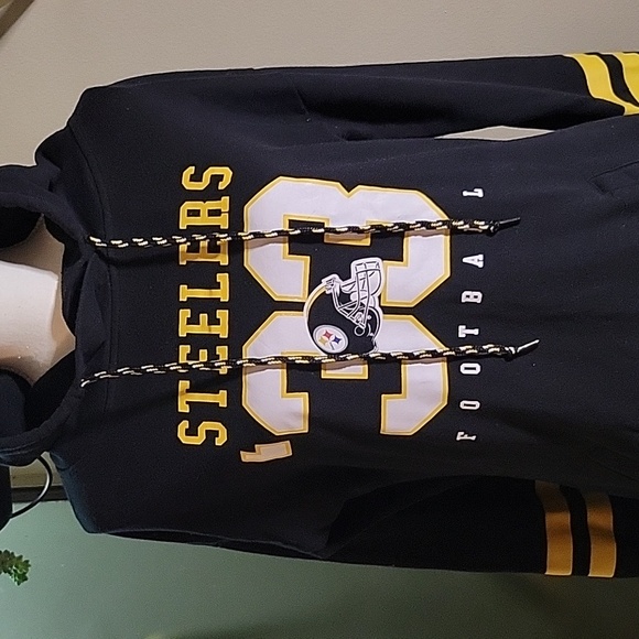 Pittsburgh Steelers Sweatshirt - Picture 3 of 11
